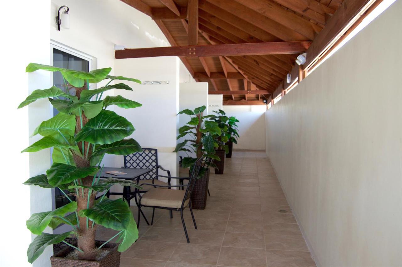 Yoyita Suites Aruba Villa Palm Beach Exterior foto